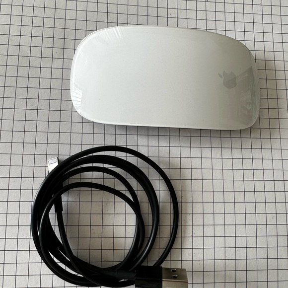 Mac Magic Mouse. - Picture 2 of 2